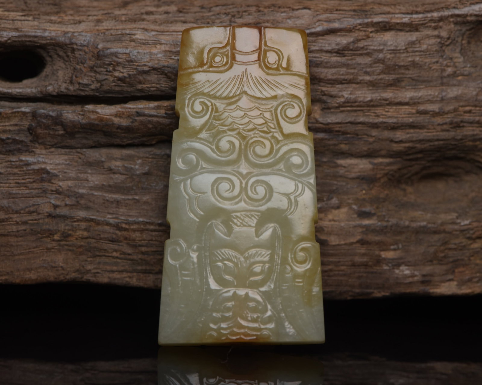 An Exquisite White Jade Beast-Face Pattern Pendant - 2