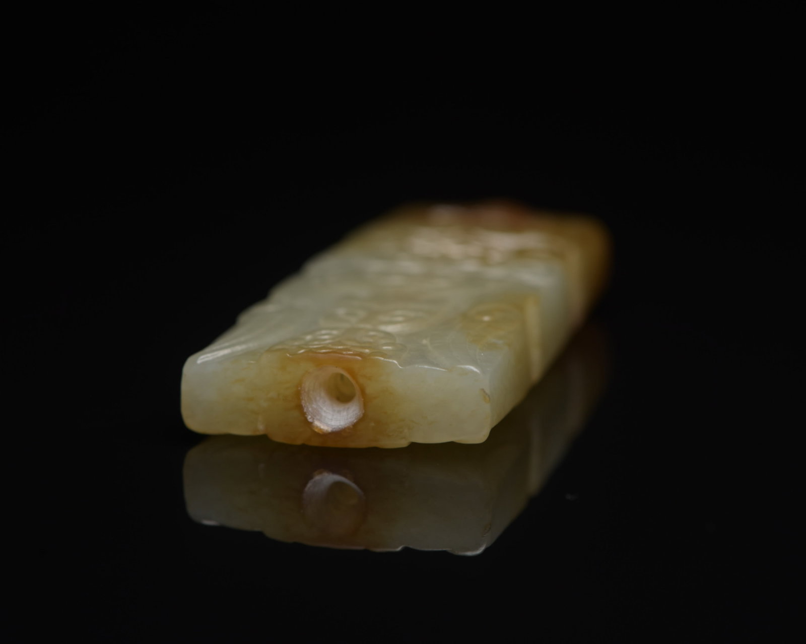 An Exquisite White Jade Beast-Face Pattern Pendant - 5