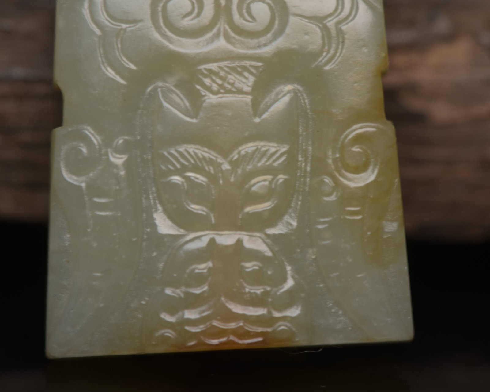 An Exquisite White Jade Beast-Face Pattern Pendant - 7