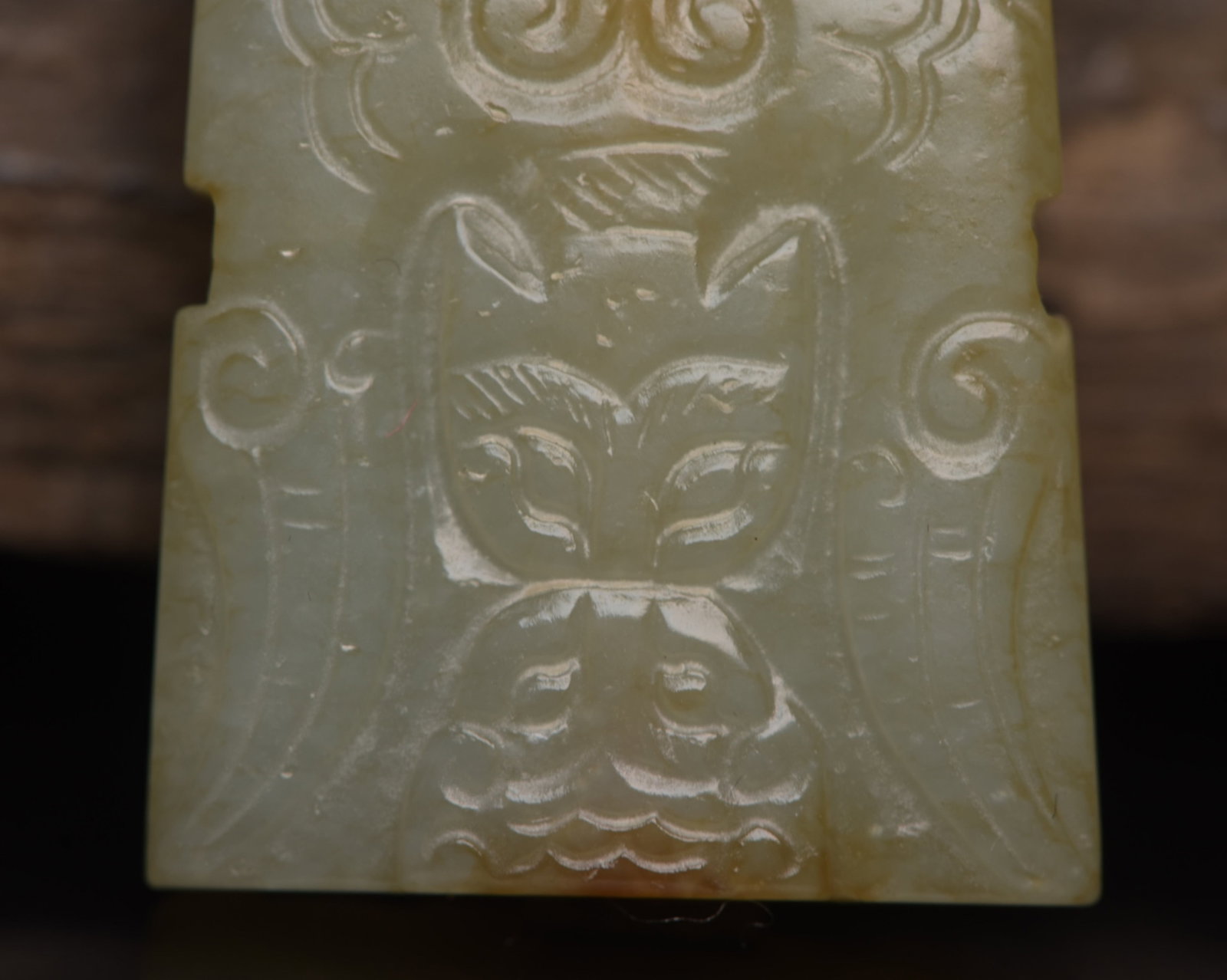 An Exquisite White Jade Beast-Face Pattern Pendant - 9