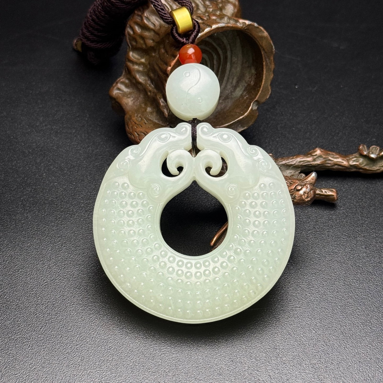 An Exquisite White Jade Dragon Pattern Pendant: An Exquisite White Jade Dragon Pattern Pendant,Qing Dynasty,China,Size:52mmx12mm,Weight:64g 白玉龙纹佩,中国清代