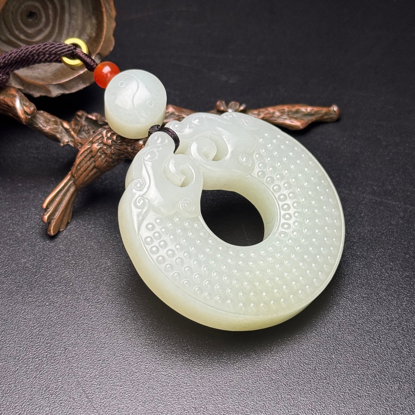 An Exquisite White Jade Dragon Pattern Pendant - 3