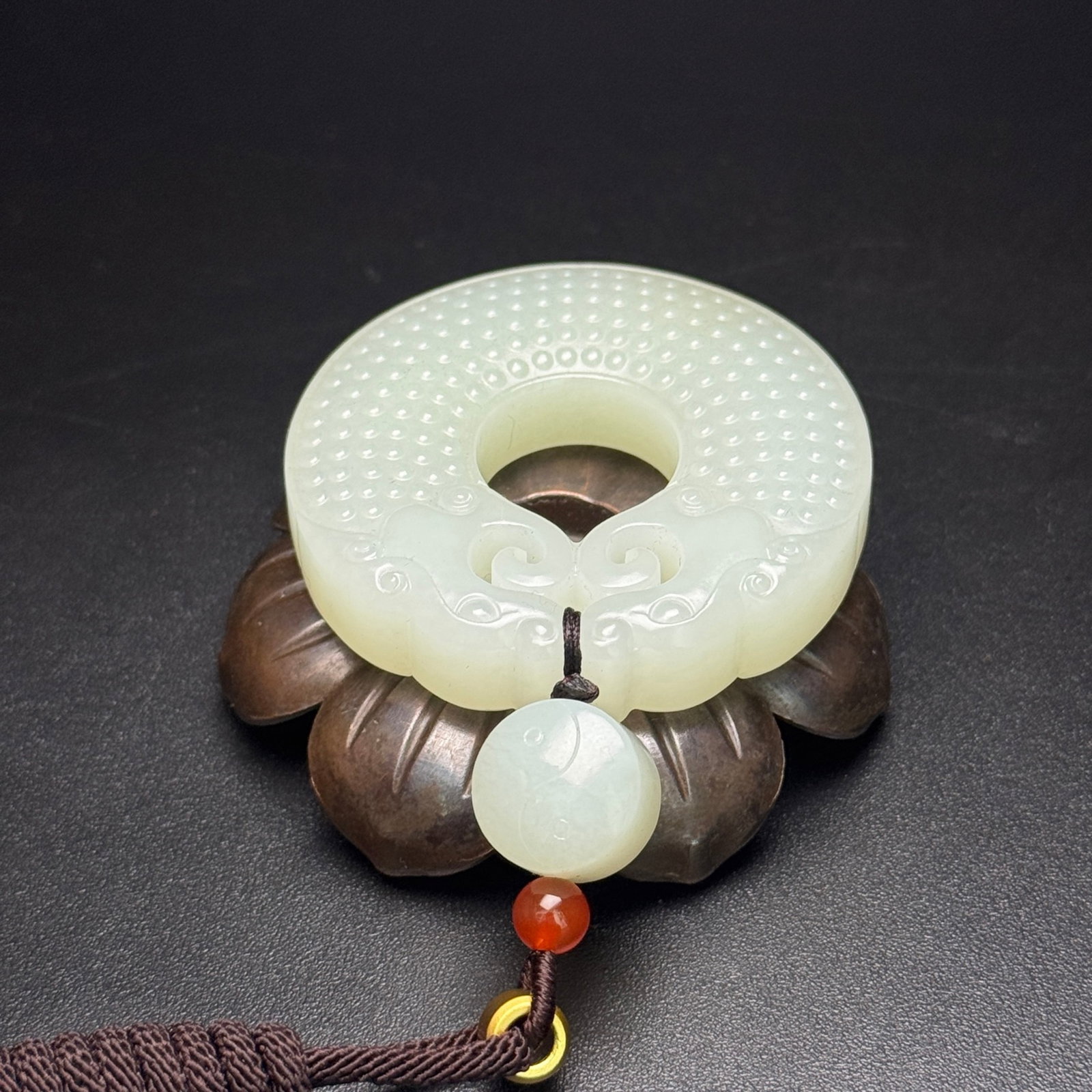 An Exquisite White Jade Dragon Pattern Pendant - 5