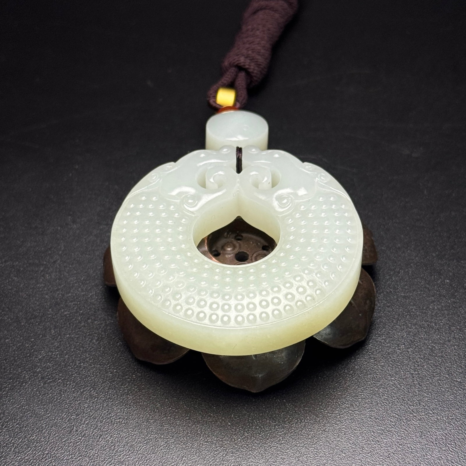 An Exquisite White Jade Dragon Pattern Pendant - 6