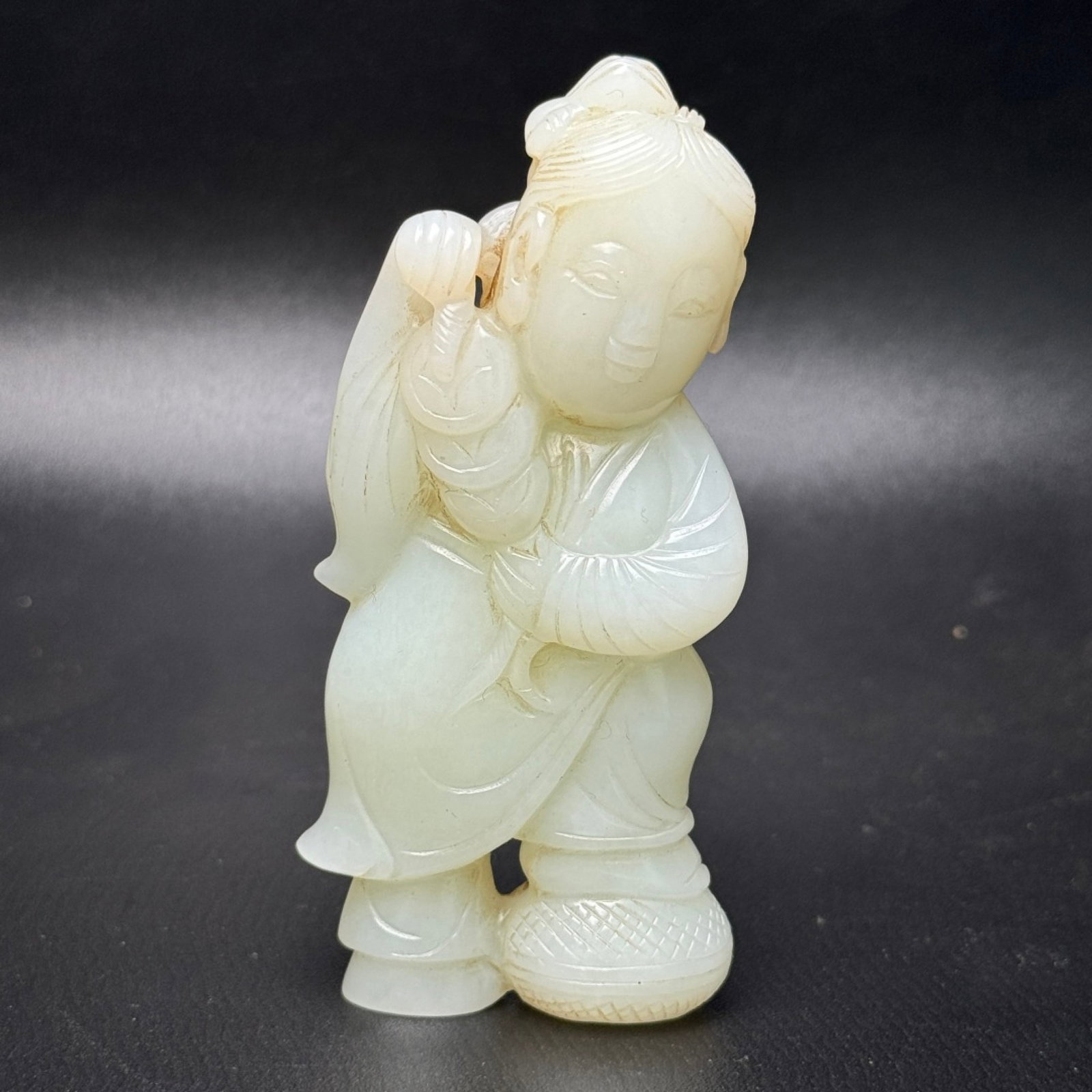 An Exquisite White Jade Figure Ornament: An Exquisite White Jade Figure Ornament,Qing Dynasty,China,Size:90mmx43mmx17mm,Weight:92g 白玉人物摆件,中国清代