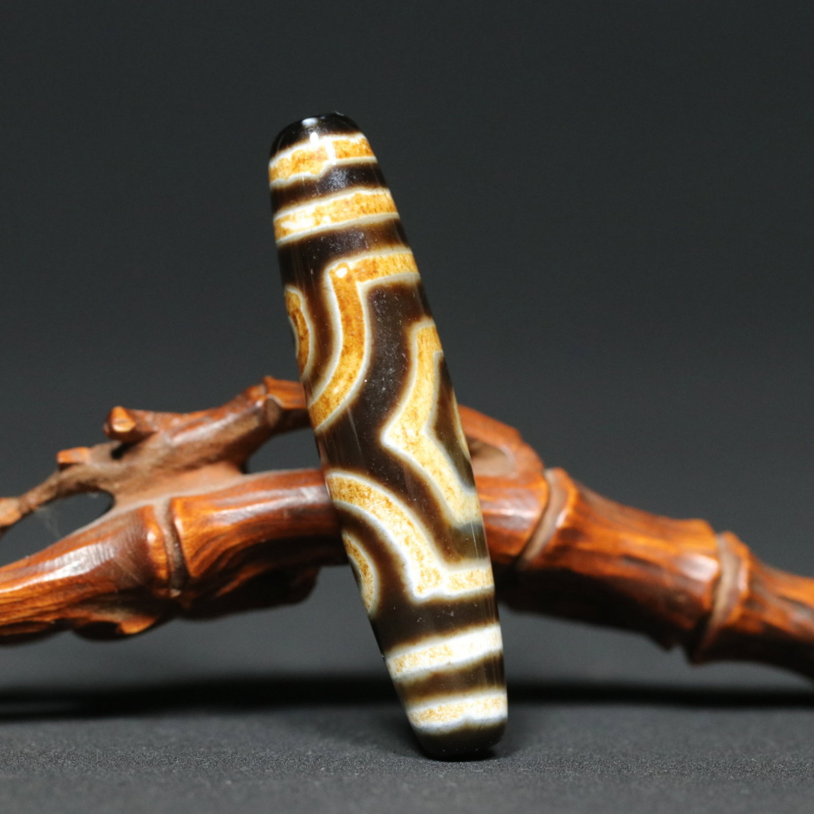 An Exquisite Dzi Bead Pendant - 2