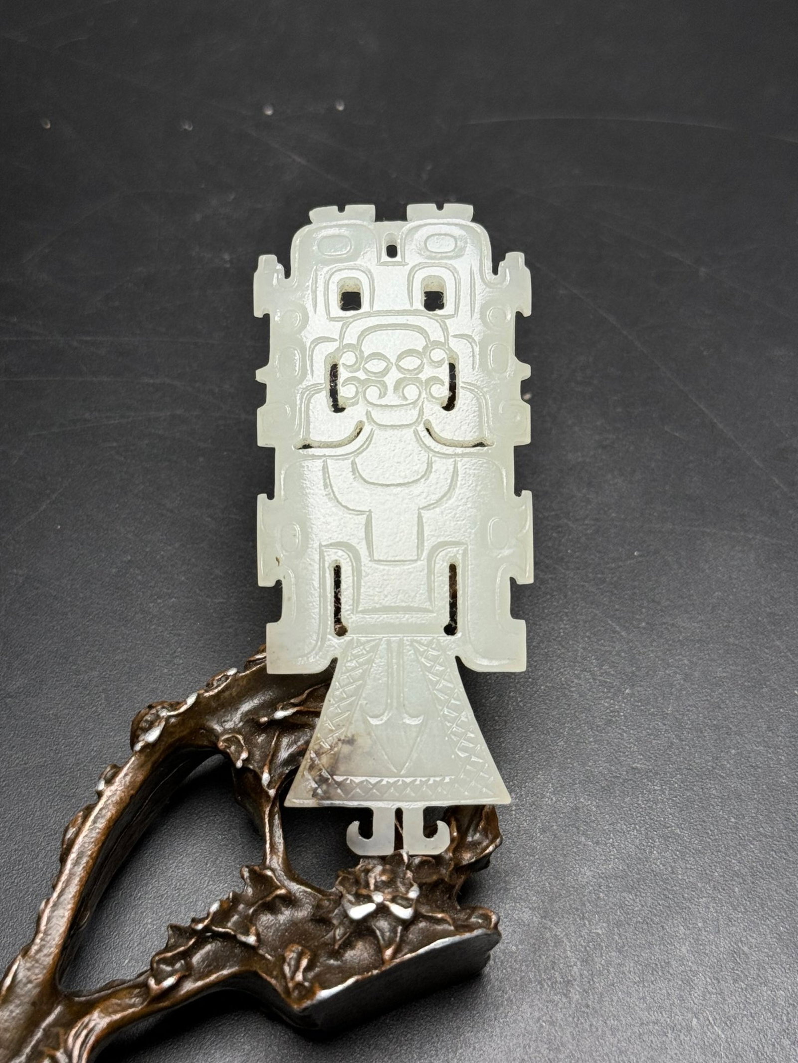 An Exquisite White Jade Figure Pendant: An Exquisite White Jade Figure Pendant,Western Zhou Dynasty,China,Size:31mmx73mmx6mm,Weight:24g 白玉人物佩,中国西周时期