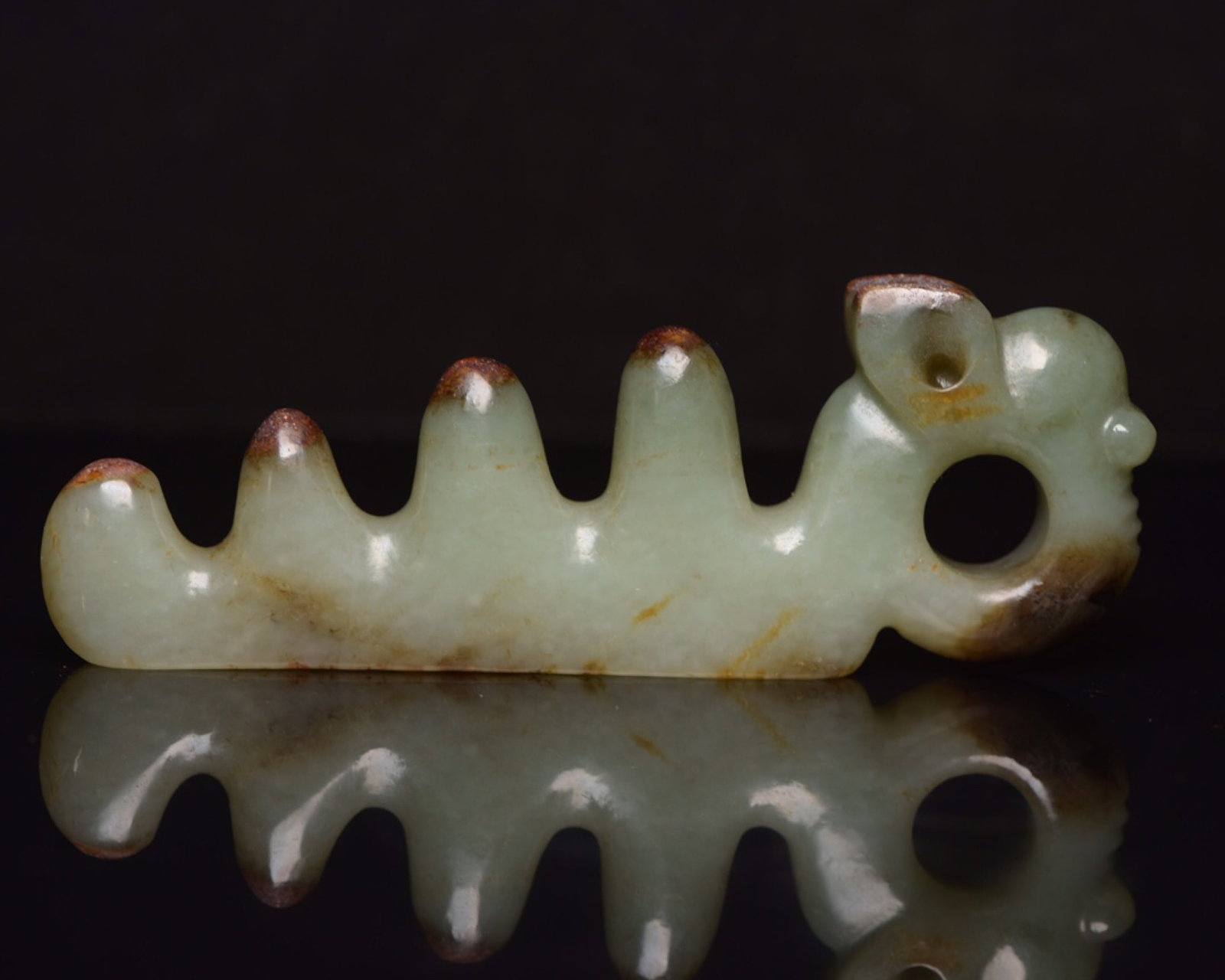 An Exquisite White Jade Pig and Dragon Brush Holder: An Exquisite White Jade Pig and Dragon Brush Holder,Qing Dynasty,China,Size:5.1inx1.8inx0.6in,Weight:120g 白玉猪龙笔架,中国清代