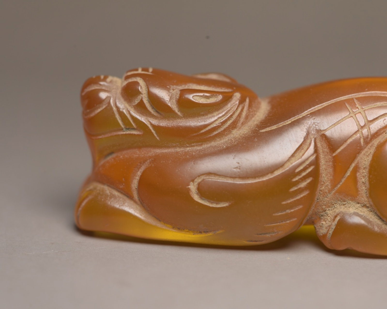An Exquisite Agate Beast Ornament - 7