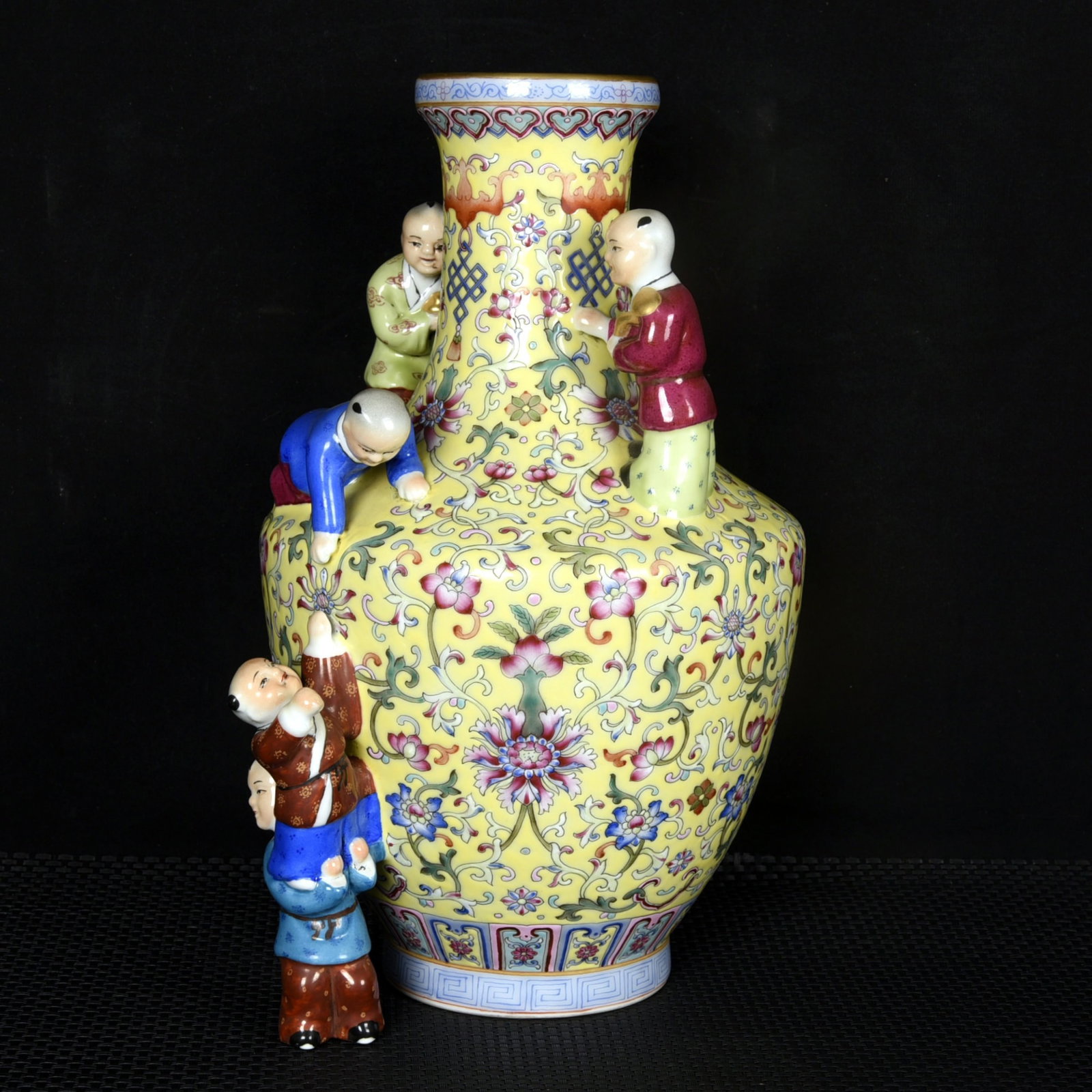 A Rare Yellow Ground Enamel Lotus Pattern Vase: A Rare Yellow Ground Enamel Lotus Pattern Vase,Qing Dynasty,China,Qianlong Four-character Mark,Size:12.4inx8.3inx7.1in 黄地珐琅彩缠枝莲纹瓶,