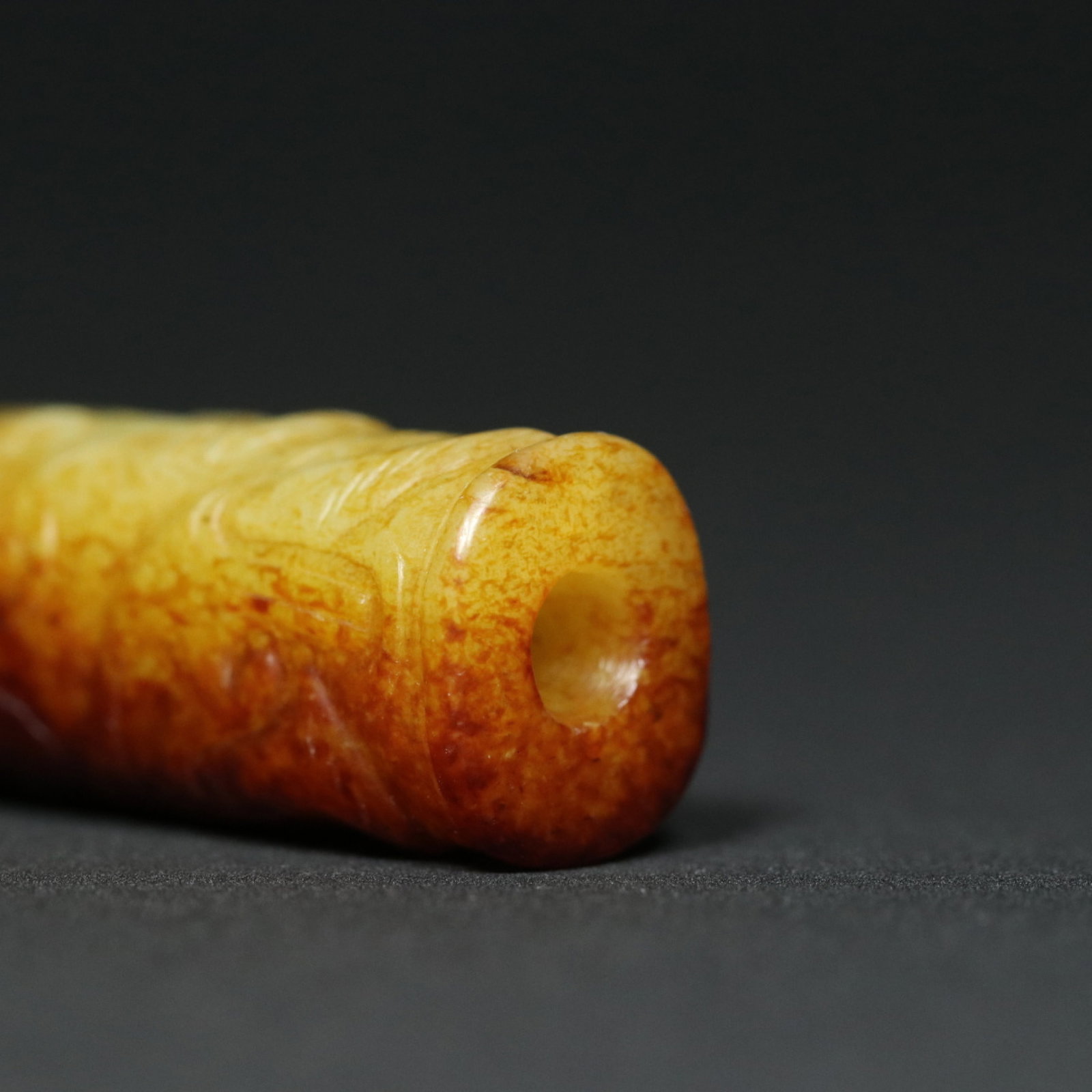 An Exquisite White Jade Dragon Pattern Pendant - 6