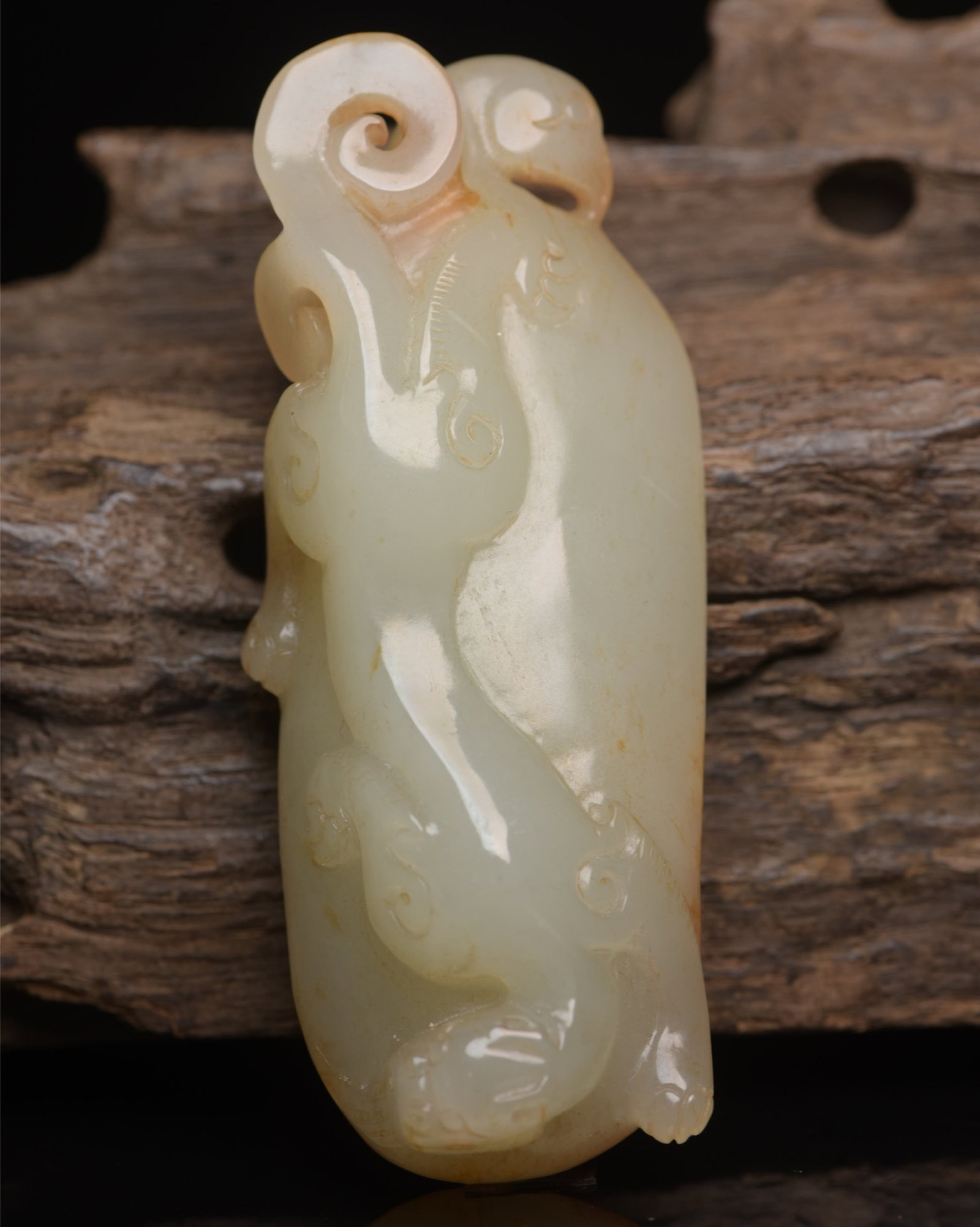 An Exquisite White Jade Dragon and Phoenix Pattern Ornament (1 of 9)