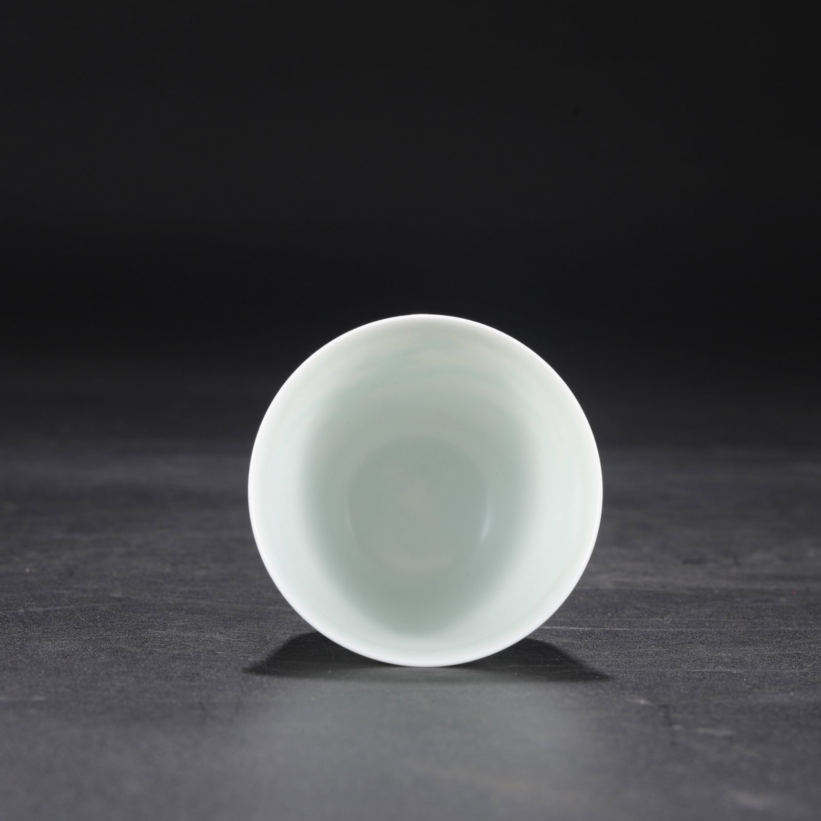 An Exquisite Doucai Auspicious Cloud and Dragon Pattern Cup - 3