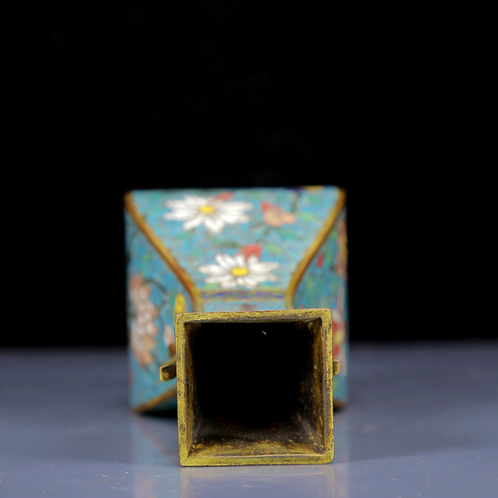 An Exquisite Cloisonne Lotus Pattern Vase - 6