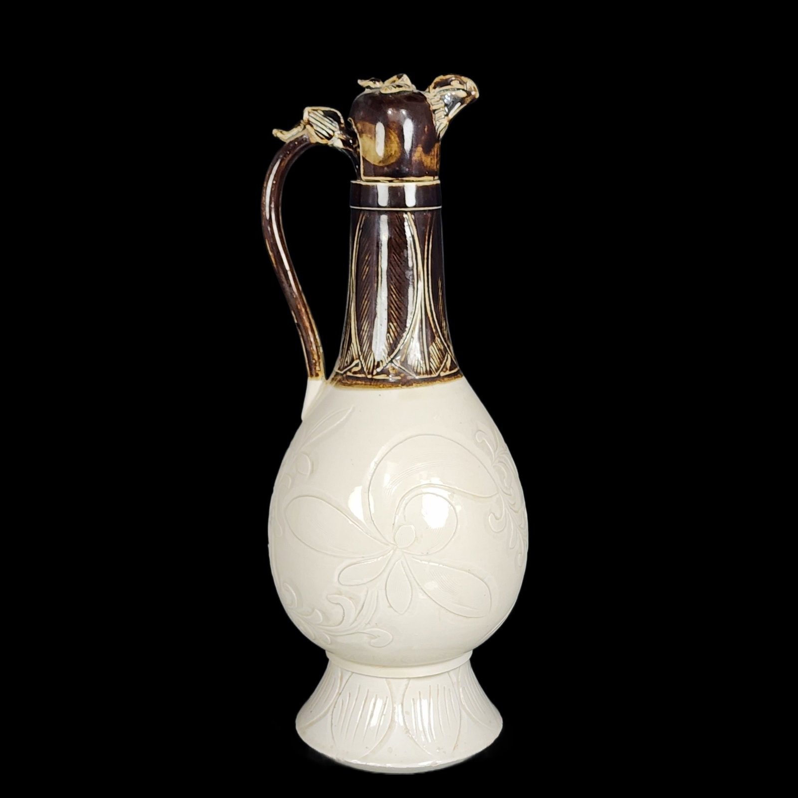 A Rare Ding yao Flower Pattern Pot - 3
