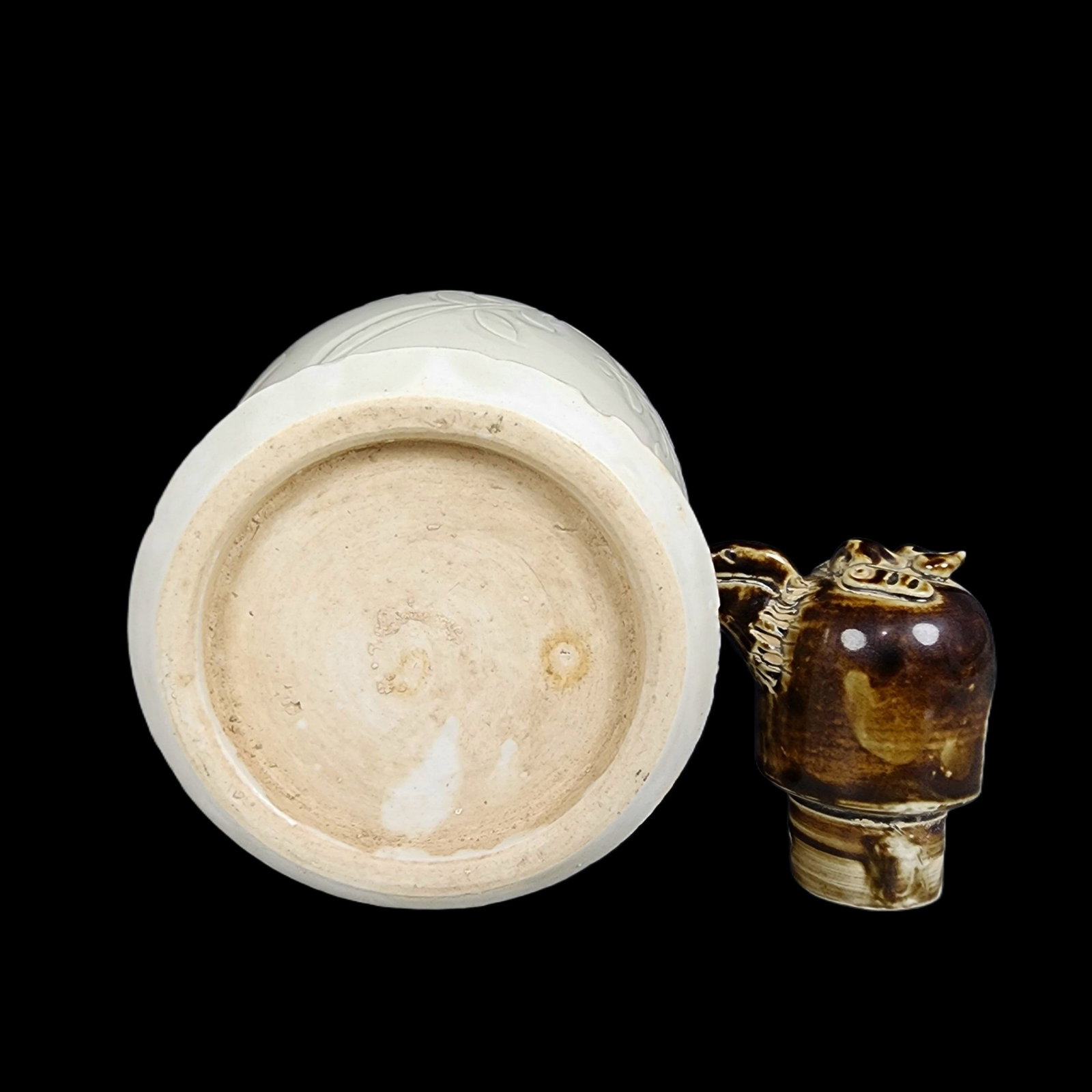 A Rare Ding yao Flower Pattern Pot - 9