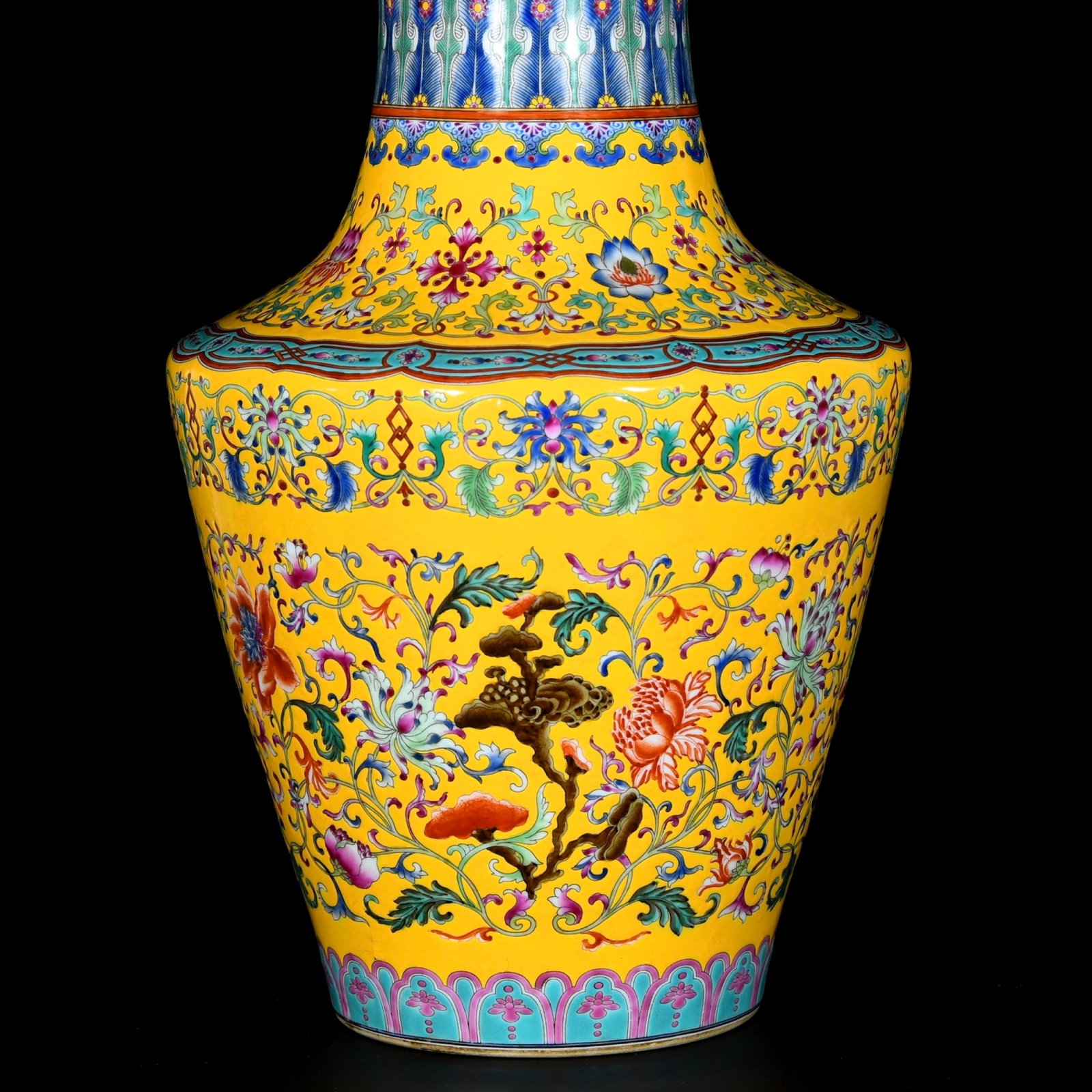 A Huge Enamel Lotus Pattern Vase - 2