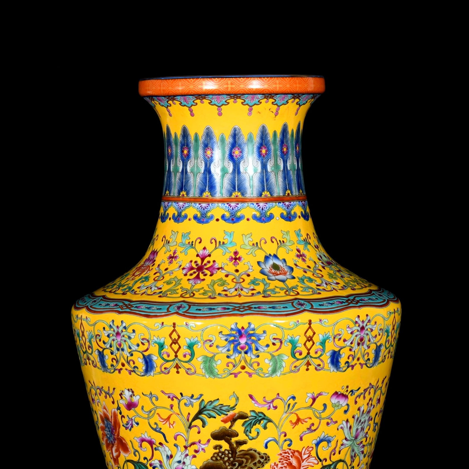 A Huge Enamel Lotus Pattern Vase - 4