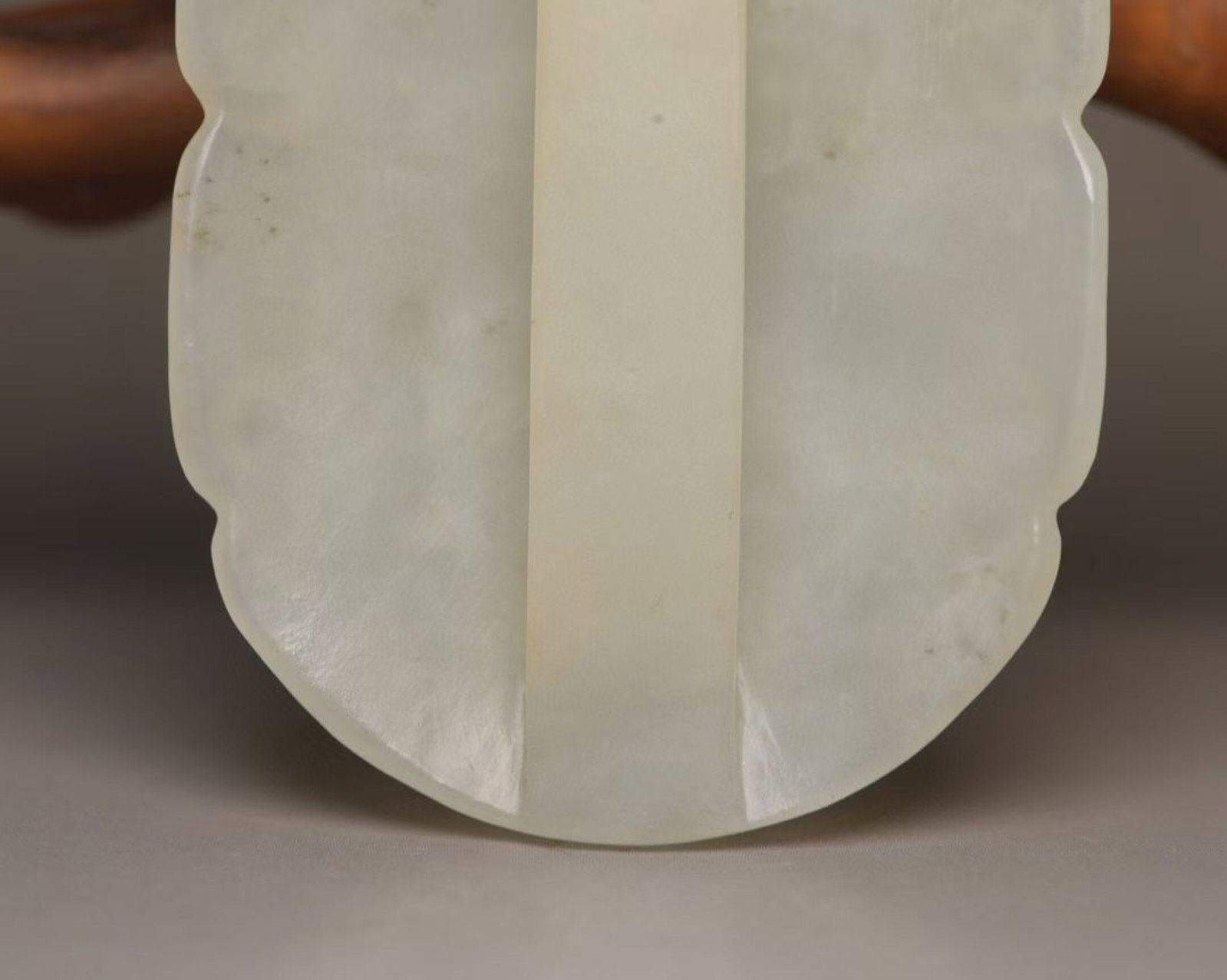 An Exquisite White Jade Beast-Face Pattern Buckle - 9