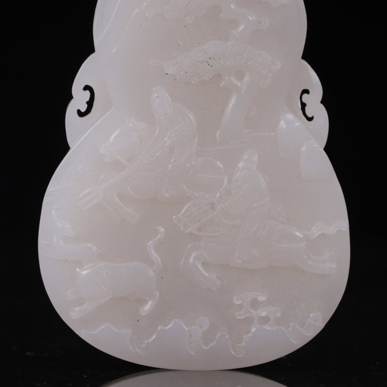 An Exquisite White Jade Figure Pattern Pendant - 3