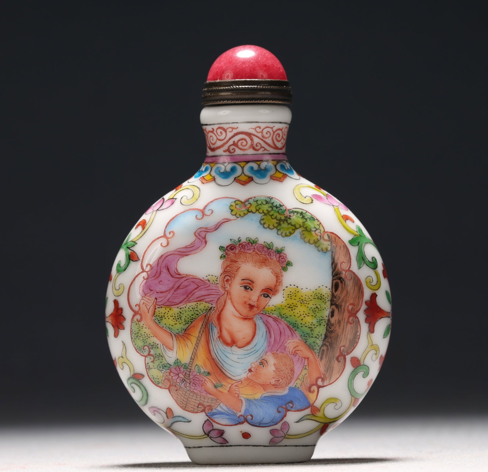 A Fine Enamel Figure Pattern Porcelain Snuff Bottle: A Fine Enamel Figure Pattern Porcelain Snuff Bottle, Qing Dynasty, China, Qianlong Mark, Size:2.2inx0.8inx3.1in 瓷胎画珐琅彩人物纹鼻烟