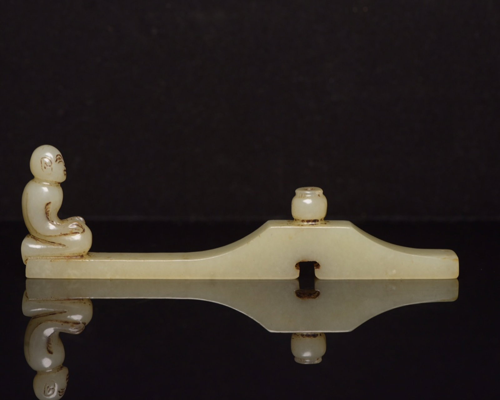 An Exquisite White Jade Figure Incense holder: An Exquisite White Jade Figure Incense holder,Qing Dynasty,China,Size:5.8inx1.7inx0.5in,Weight:82g 白玉人物香插,中国清代