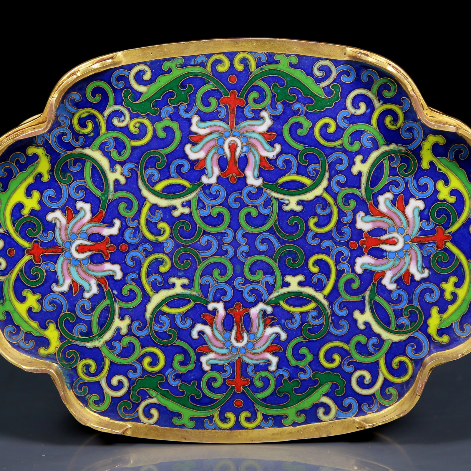 An Exquisite Cloisonne Lotus Pattern Box - 9