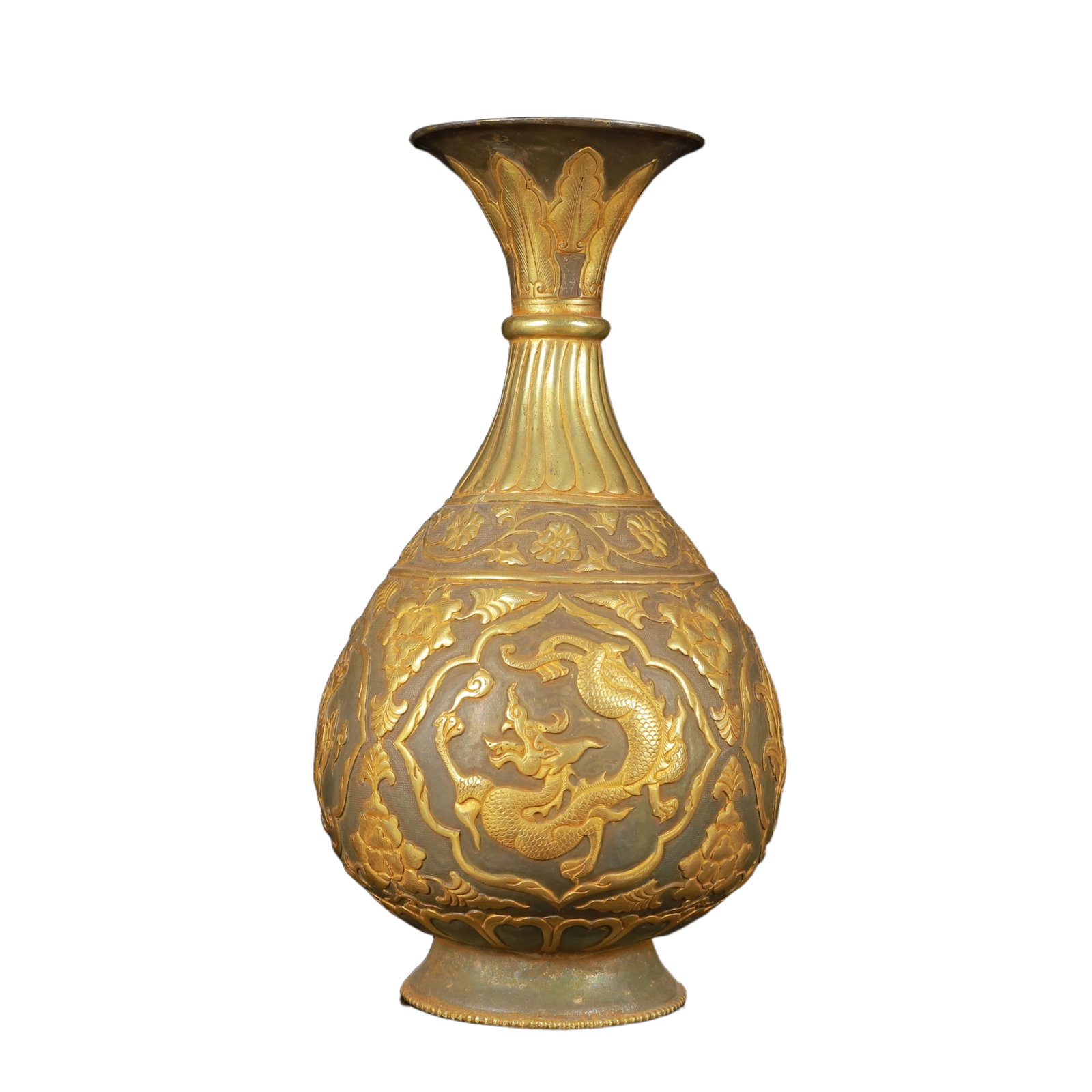 An Exquisite Gilt Silver Dragon and Phoenix Pattern Vase: An Exquisite Gilt Silver Dragon and Phoenix Pattern Vase,Tang Dynasty,China,Zhenguan Four-Character Mark,Size:5.1inx10.2in,Weight:1200g 银鎏金龙凤纹瓶,中
