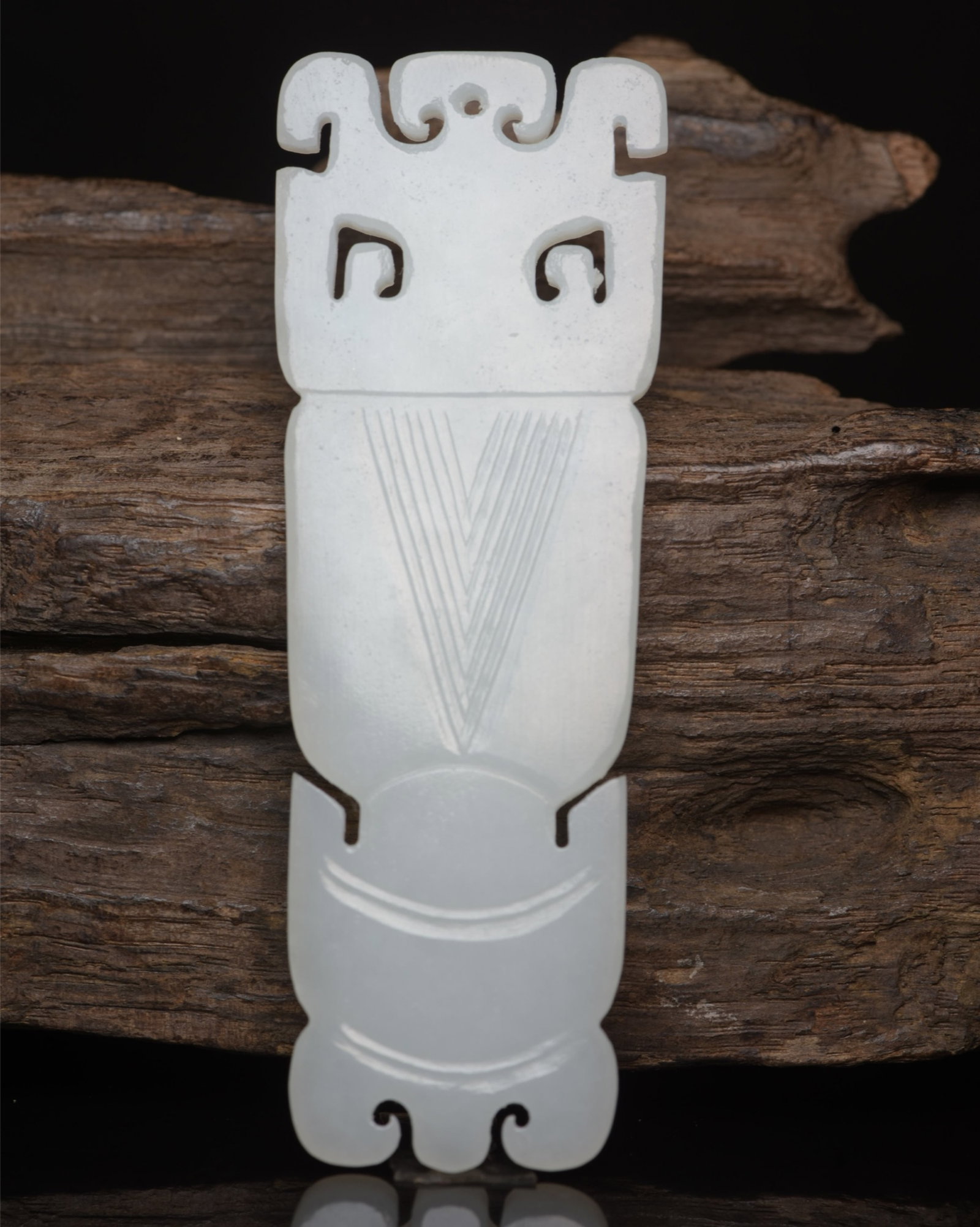 An Exquisite White Jade Beast-Face Pattern Pendant - 2