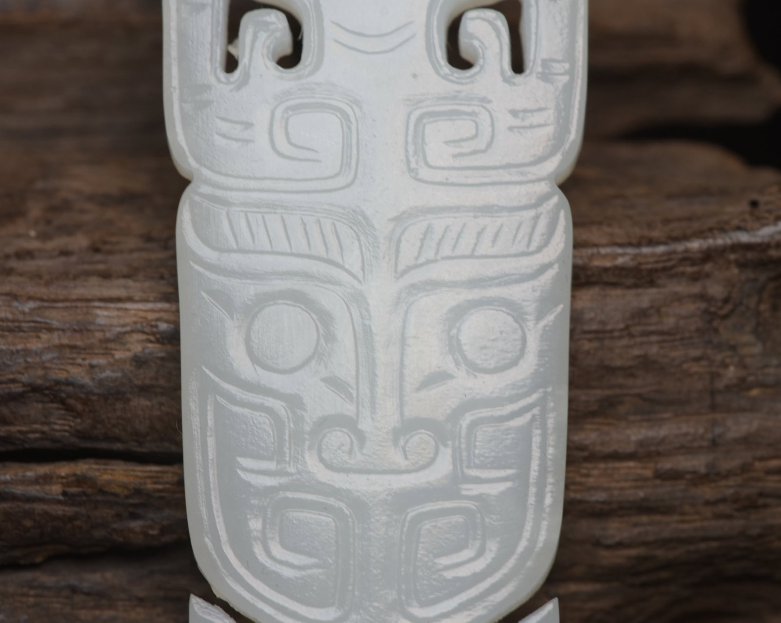 An Exquisite White Jade Beast-Face Pattern Pendant - 5