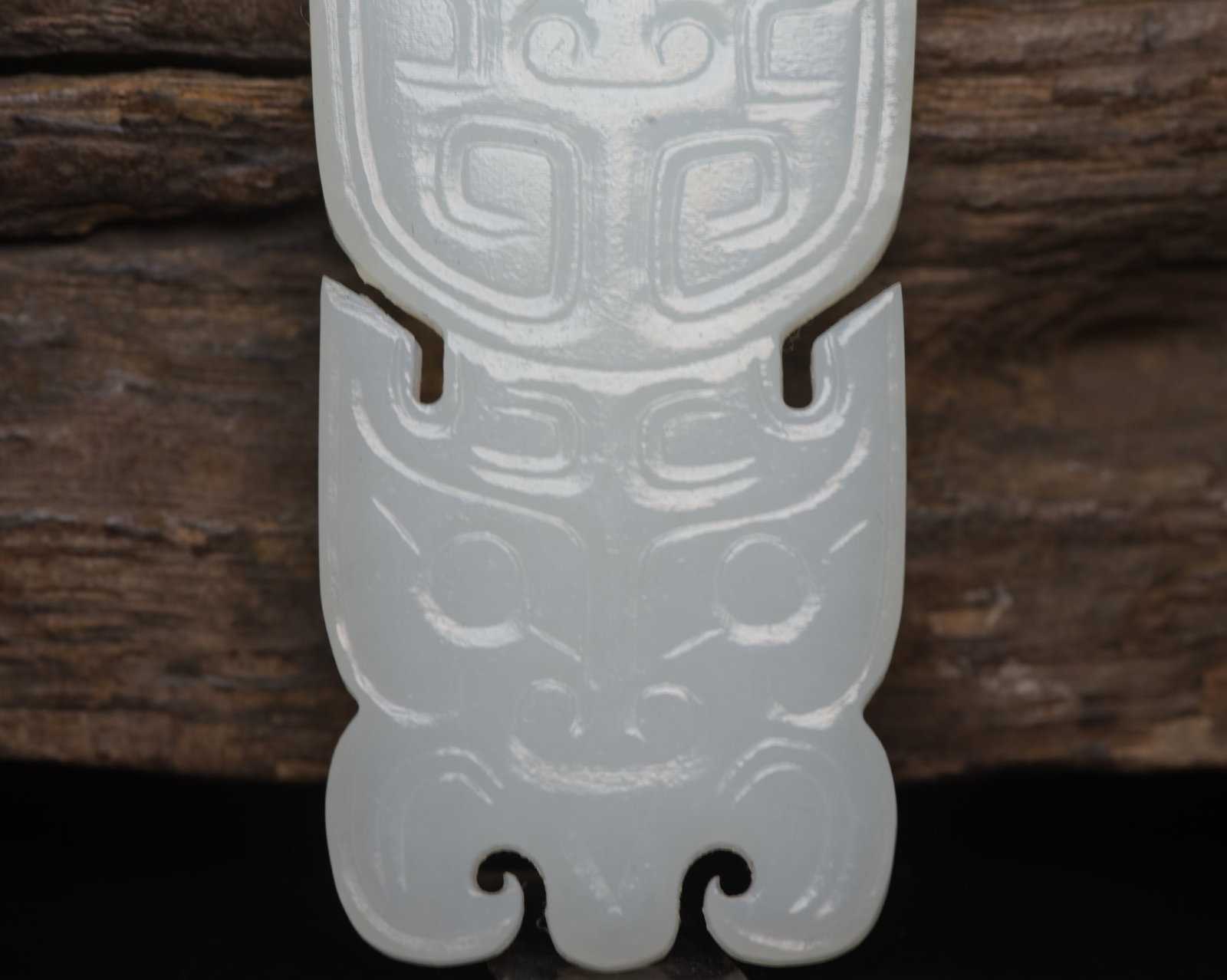 An Exquisite White Jade Beast-Face Pattern Pendant - 6