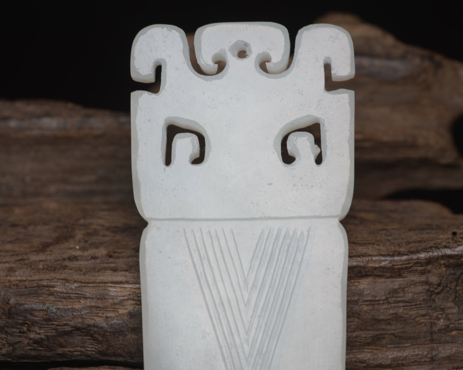 An Exquisite White Jade Beast-Face Pattern Pendant - 7