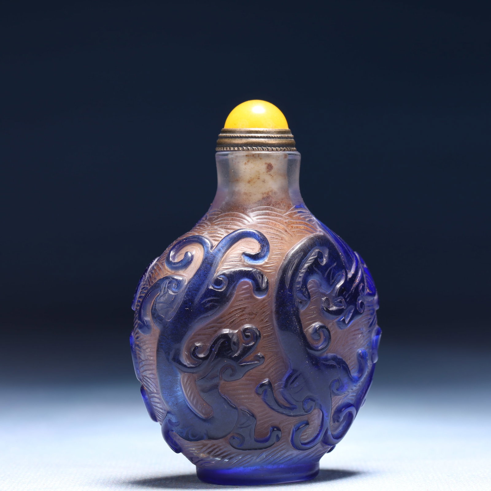 An Exquisite Glass Dragon Pattern Snuff Bottle - 3