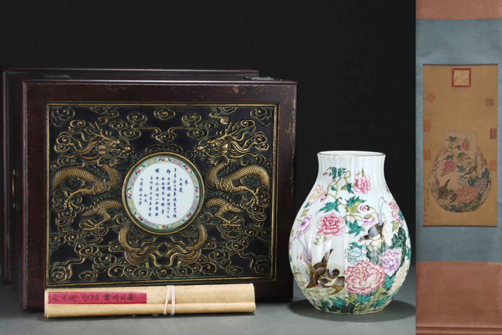 An Exquisite Famille-Rose Painted Gold Flower and Bird Pattern Vase,with poem,with Chinese Vertical: An Exquisite Famille-Rose Painted Gold Flower and Bird Pattern Vase,with poem,with Chinese Vertical Scroll Ink Painting on Silk,Qing Dynasty,China,Yongzheng Six-character Mark,Size:(Porcelain)11.1inx8