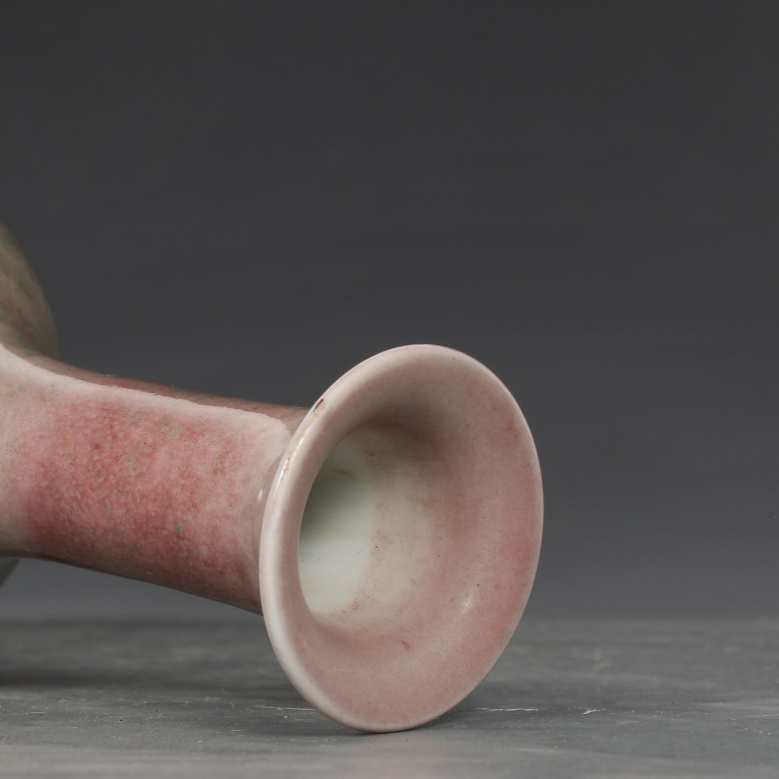 An Exquisite PeachBloom-Glazed Vase - 8