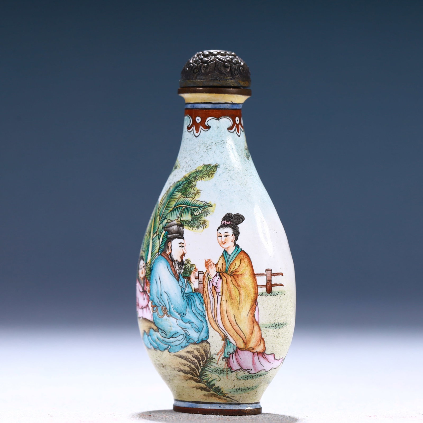 An Exquisite Painted Enamel Figure Pattern Snuff Bottle - 2