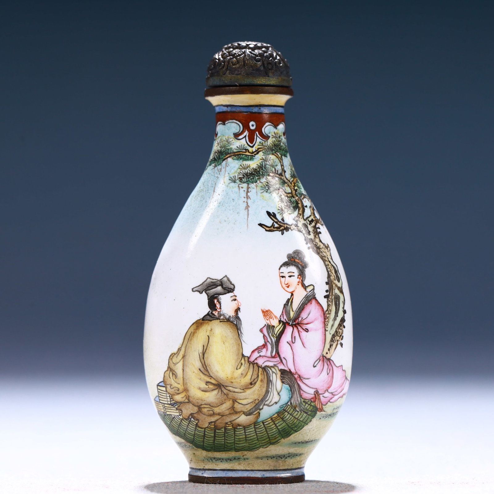 An Exquisite Painted Enamel Figure Pattern Snuff Bottle - 4