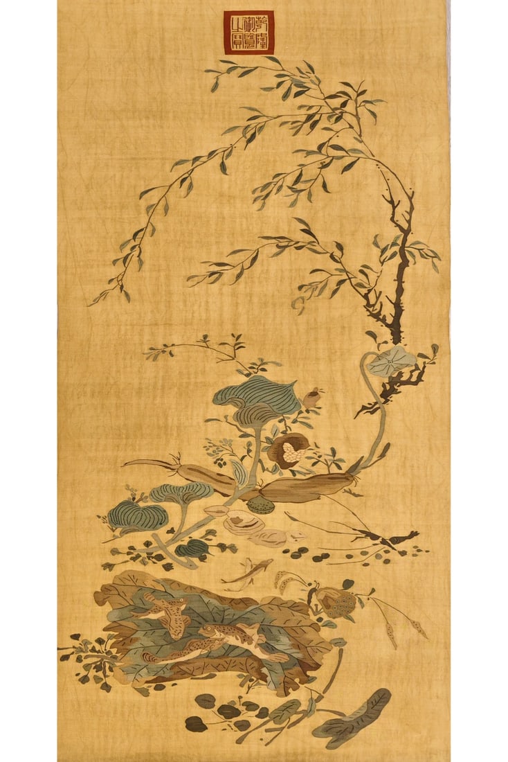 An exquisite floral kesi: An exquisite flower pattern kesi, Qianlong six-character mark, Qing Dynasty, China. Kesi craftsmanship is an ancient and delicate handicraft with a long history in China and unique skills. This