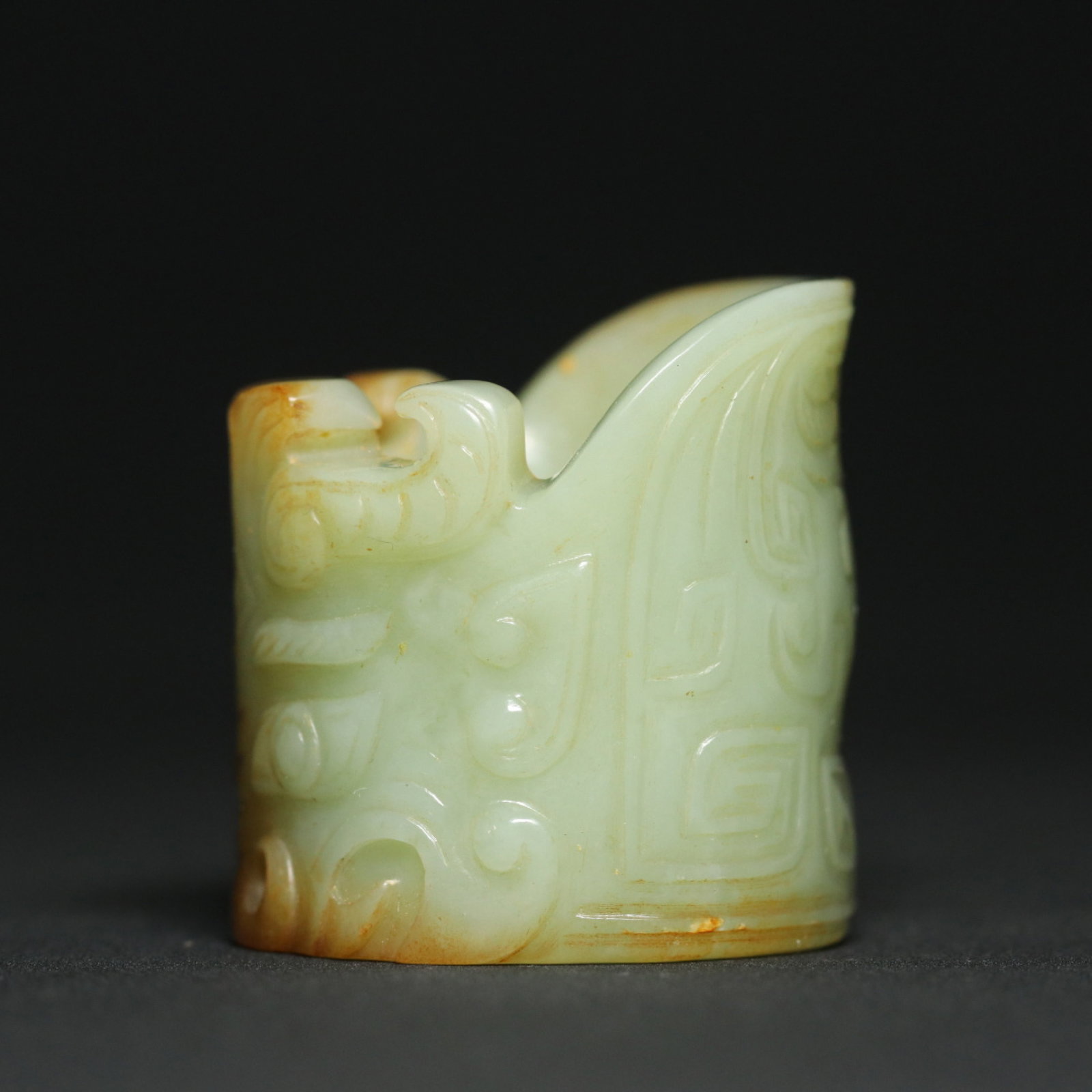 An Exquisite White Jade Beast-Face Pattern Thumb Ring - 2