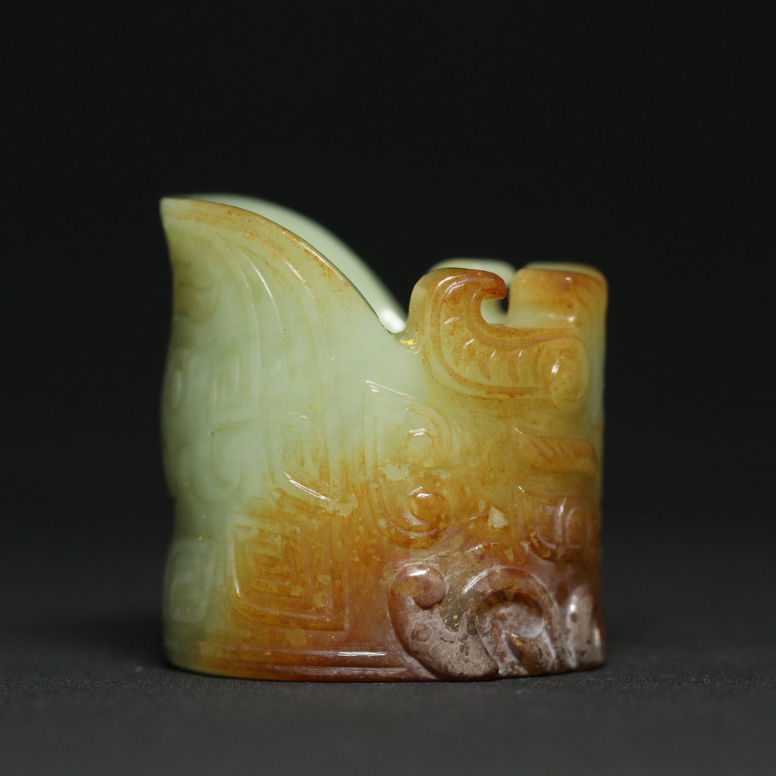 An Exquisite White Jade Beast-Face Pattern Thumb Ring - 4