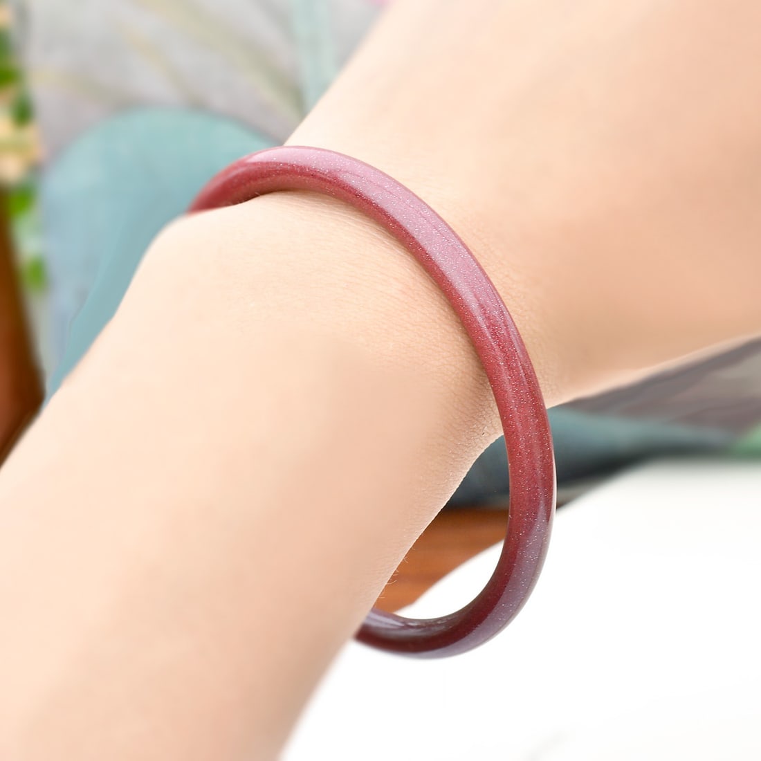 An Exquisite Cinnabar Bracelets: An Exquisite Cinnabar Bracelets,Size:52-64mm (寓意)吉祥招财喜庆、驱邪避凶 朱砂手镯