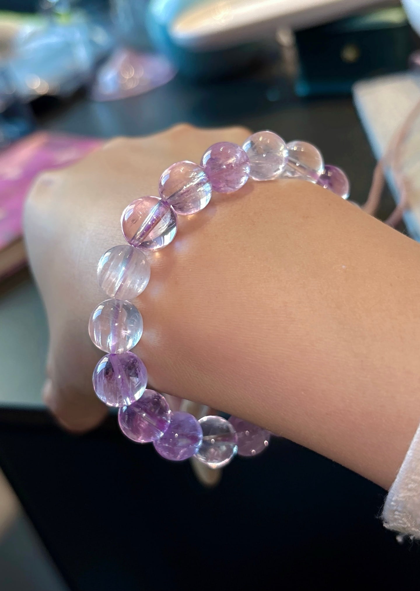 An Exquisite Crystal Bracelet - 5