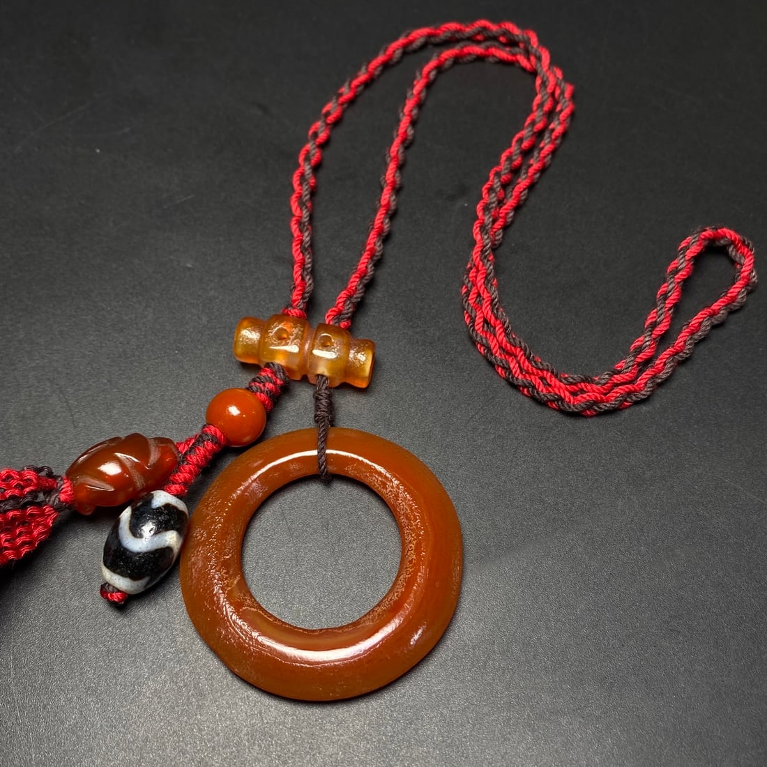 A Precious Agate Necklace - 3