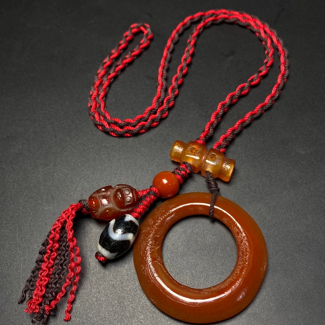 A Precious Agate Necklace - 6