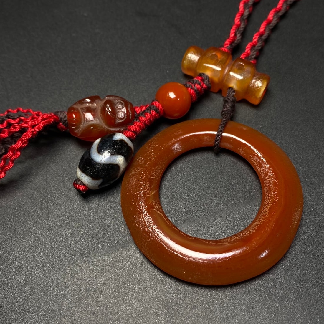 A Precious Agate Necklace - 7