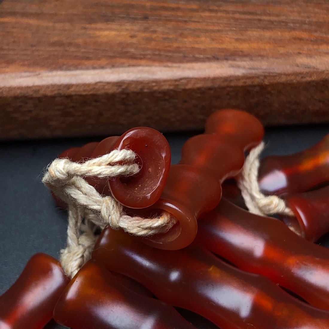 An Exquisite Agate Necklace - 8