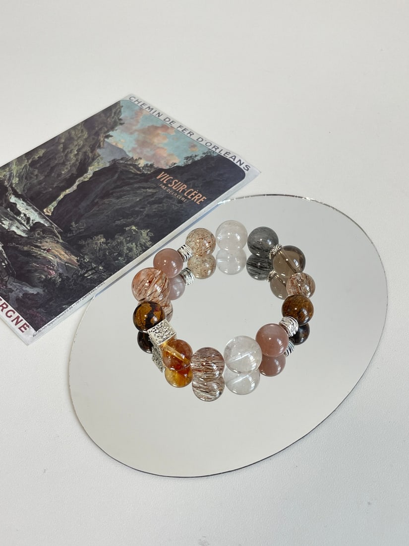 An Exquisite Crystal Bracelet - 6