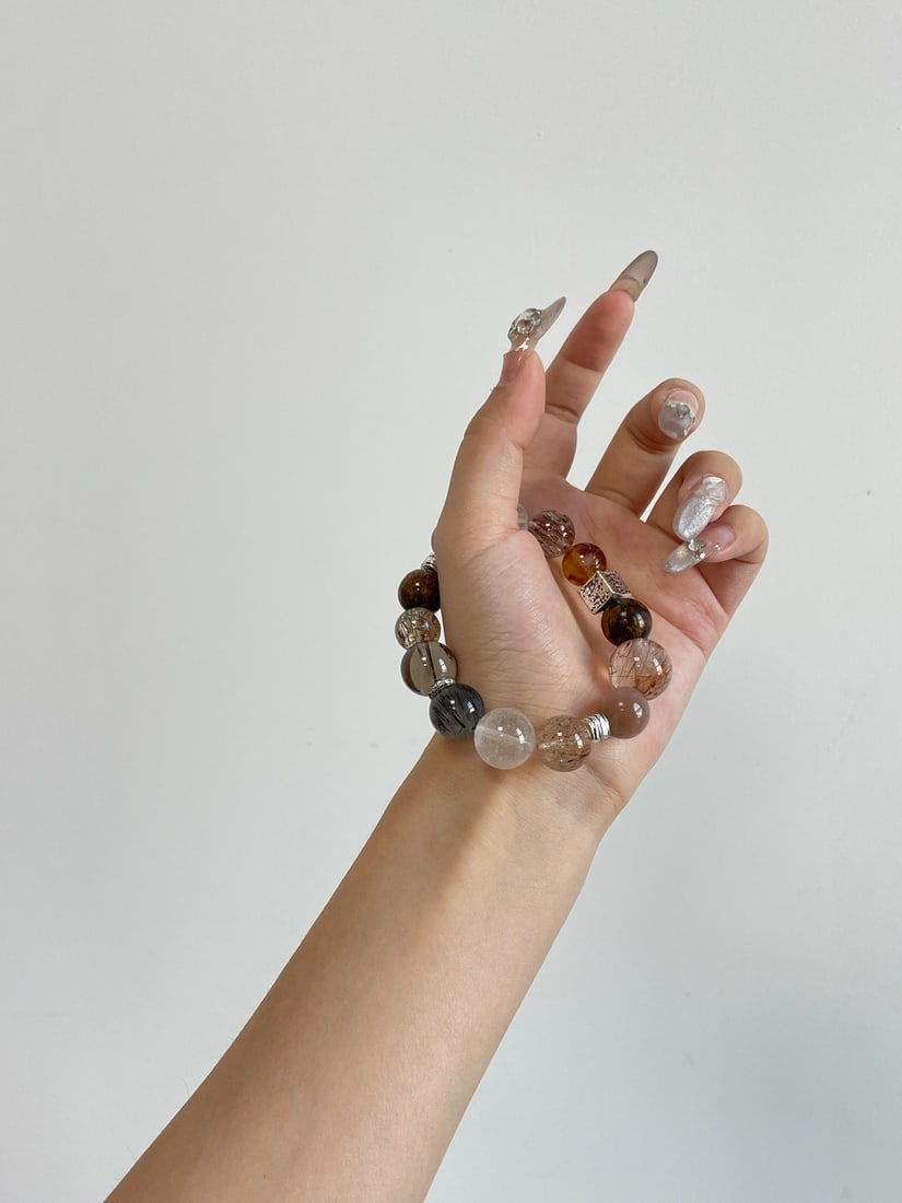 An Exquisite Crystal Bracelet - 7