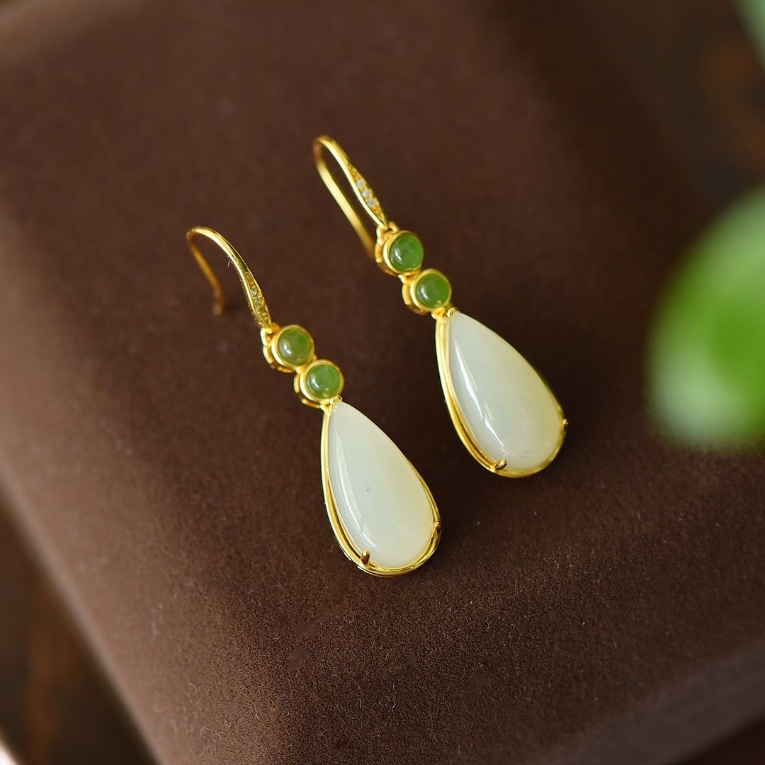 A Pair of Exquisite Sterling Silver-Gold Plated Inlaid White Jade Earrings,Inlaid Jasper: A Pair of Exquisite Sterling Silver-Gold Plated Inlaid White Jade Earrings,Inlaid Jasper,Size:10mmx38mm 一对纯银镀金镶白玉耳环,嵌