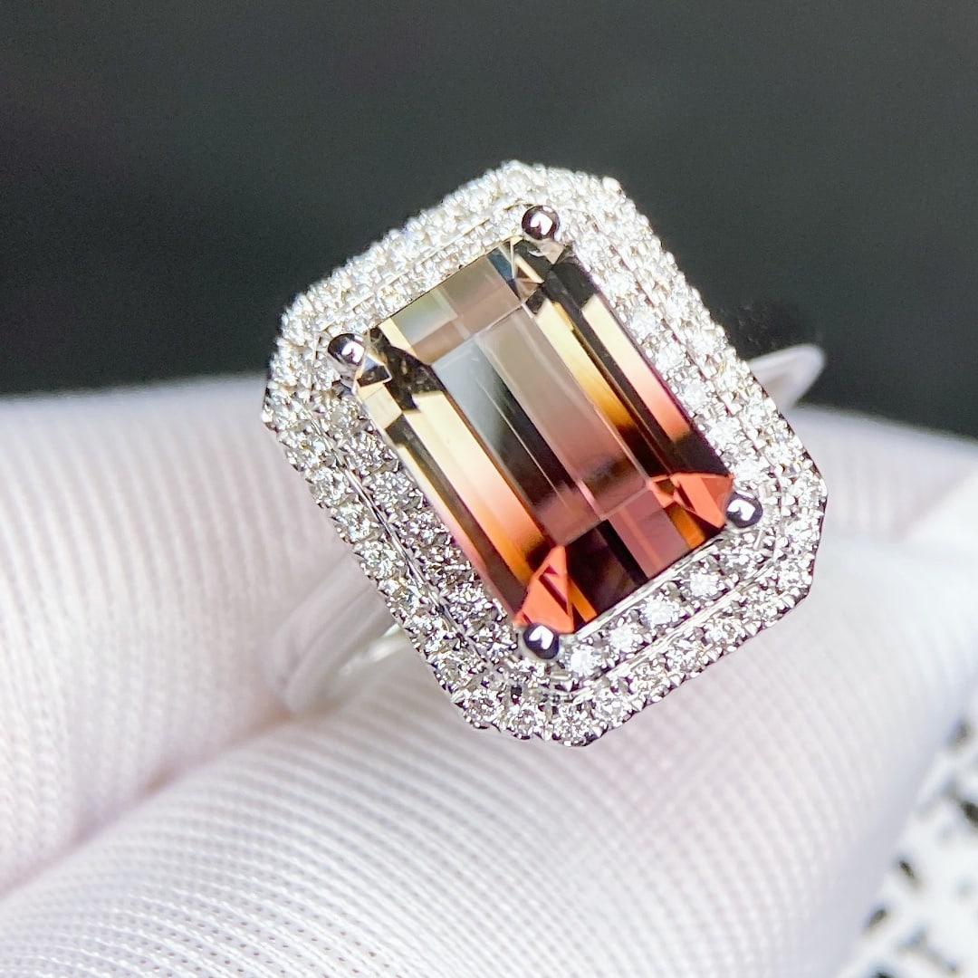3.68Ctw Natural Tourmaline Ring: 3.68Ctw Natural Tourmaline Ring,Size:8mmx10mm 3.68Ctw天然碧玺戒指